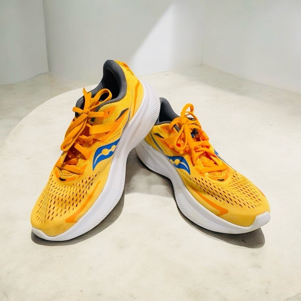 Saucony Ride 15 Gold/White S10729-30 Women's size 7